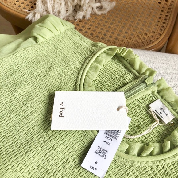 SOLD on Vinted - NWT Wilfred Tempest Blouse Pistachio Size Medium - Picture 5 of 10